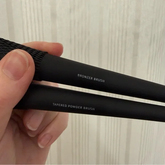 NIB Lithe The Essentials Face Brush Set Bronzer & Tapered Powder Brush - Picture 9 of 10